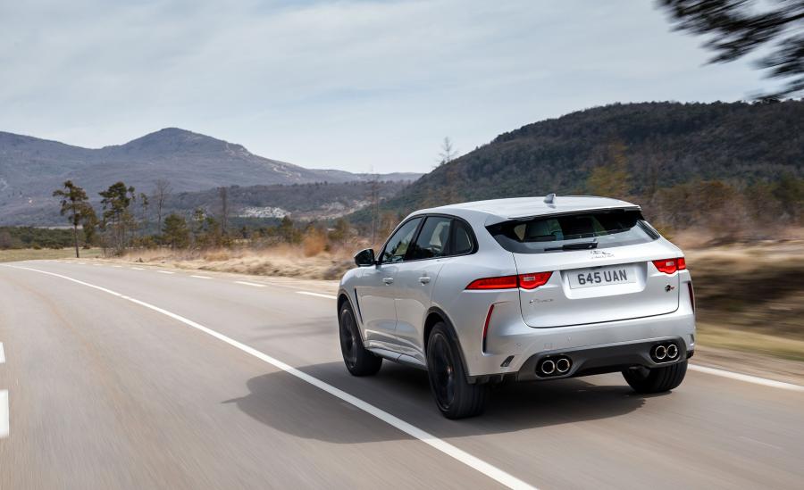  Jaguar F-Pace SVR 2018 года  (WW) (фото 32 из 115)